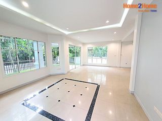 Casa en venta de 3 habitaciones en Phutthamonthon, Nakhon Pathom