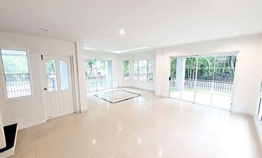 À vendre 3 chambres maison à Phutthamonthon, Nakhon Pathom