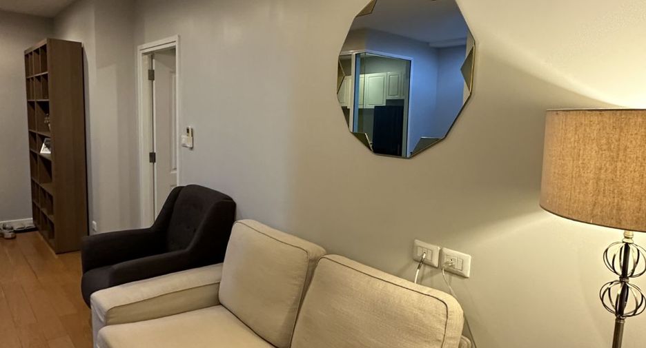 For sale 1 bed condo in Khlong Toei, Bangkok