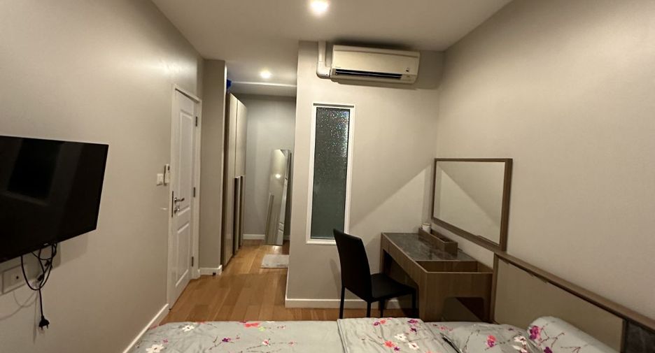For sale 1 bed condo in Khlong Toei, Bangkok
