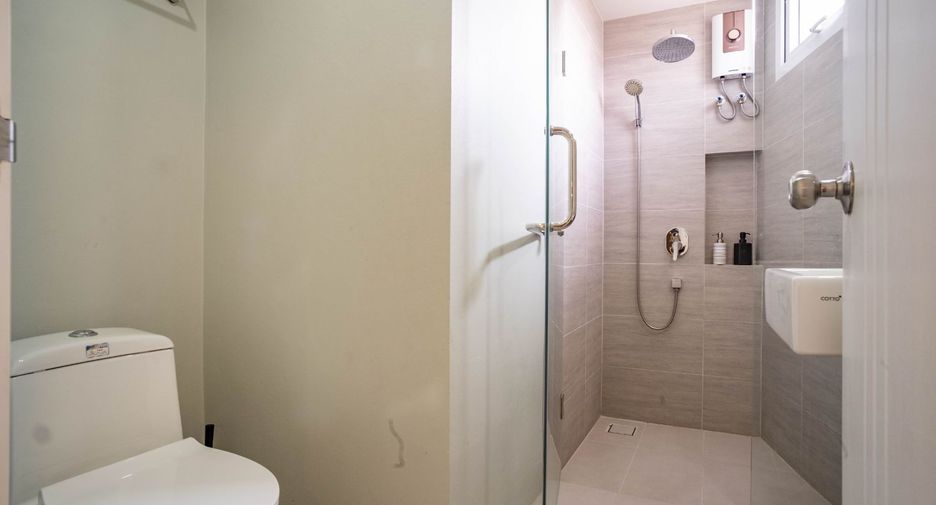 À vendre 3 chambres condo à Klaeng, Rayong