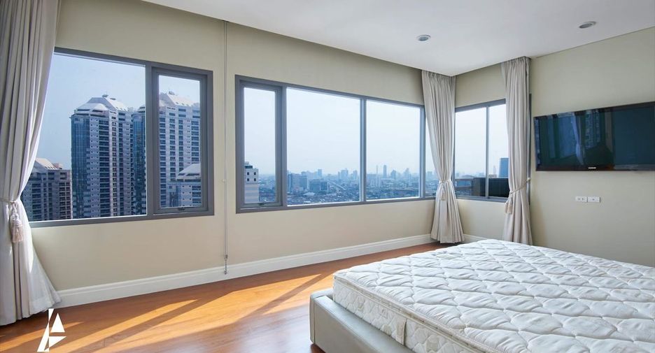 For sale and for rent 3 bedrooms condo in Khlong Toei, Bangkok