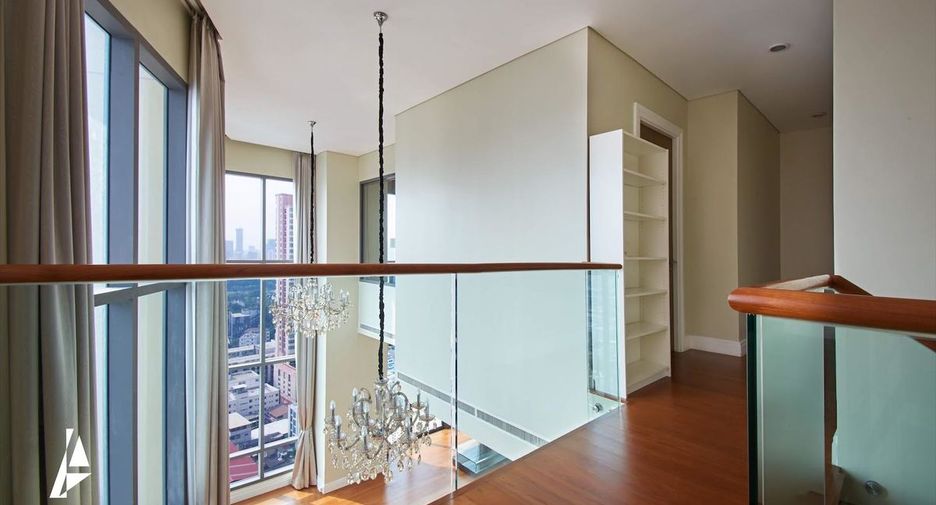 For sale and for rent 3 bedrooms condo in Khlong Toei, Bangkok