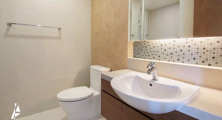 For sale and for rent 3 bedrooms condo in Khlong Toei, Bangkok