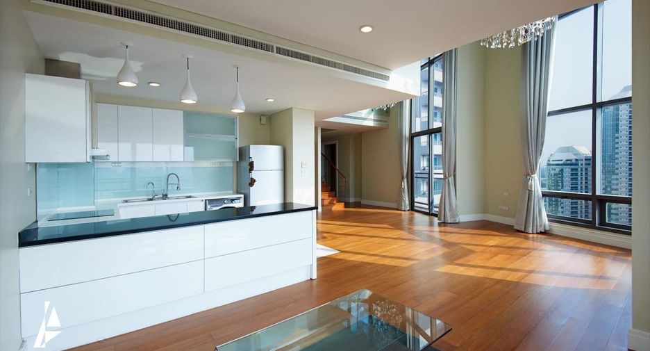For sale and for rent 3 bedrooms condo in Khlong Toei, Bangkok