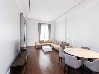 For rent 2 bedrooms condo in Pathum Wan, Bangkok