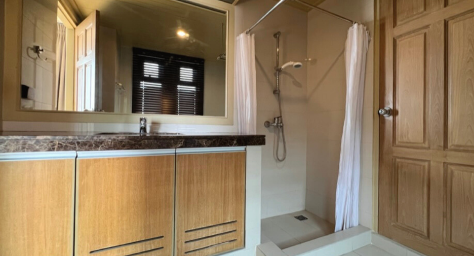 Condo en venta de 4 habitaciones en Pak Kret, Nonthaburi