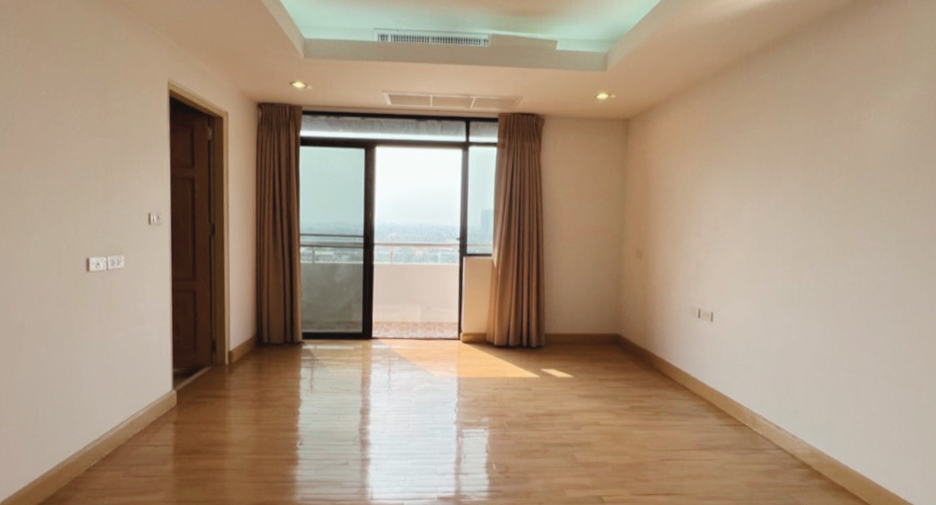 Condo en venta de 4 habitaciones en Pak Kret, Nonthaburi