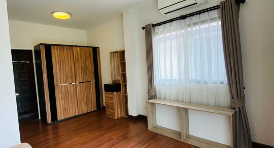 For rent 3 Beds house in Mueang Chiang Mai, Chiang Mai