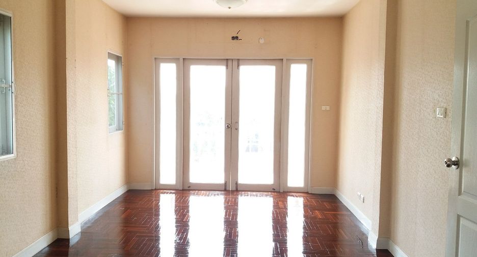 For sale 3 Beds house in Lam Luk Ka, Pathum Thani