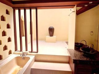 For sale 8 Beds townhouse in Pratumnak, Pattaya