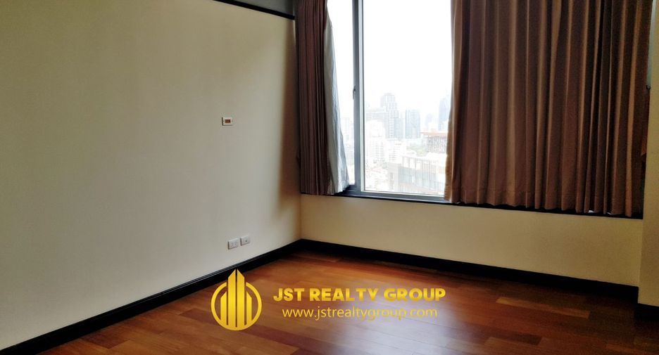 Wohnung zur Miete mit 3 Zimmer in Pathum Wan, Bangkok
