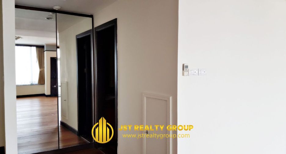 Wohnung zur Miete mit 3 Zimmer in Pathum Wan, Bangkok