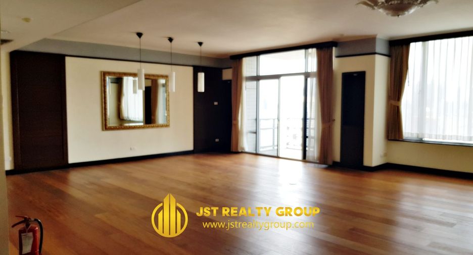 Wohnung zur Miete mit 3 Zimmer in Pathum Wan, Bangkok