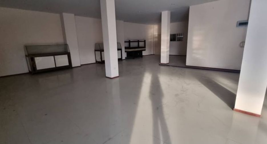 For sale 6 bed retail Space in Si Racha, Chonburi