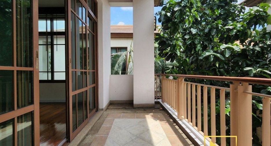 For rent そして for sale 4 Beds house in Watthana, Bangkok