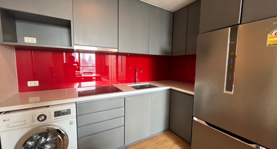Wohnung zur Miete mit 2 Zimmer in Bang Rak, Bangkok