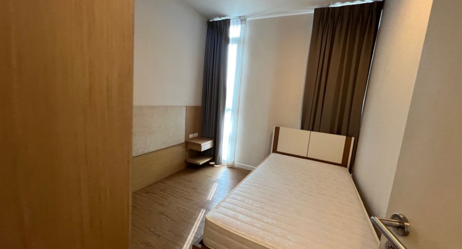 Wohnung zur Miete mit 2 Zimmer in Bang Rak, Bangkok