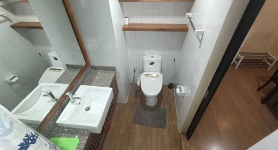 Condo en alquiler de 2 habitaciones en Si Racha, Chonburi