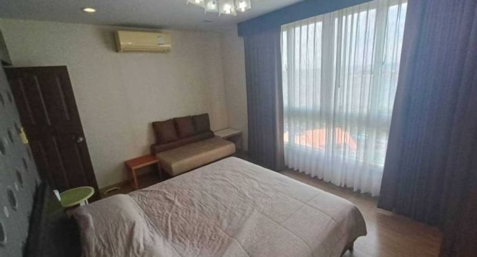 Condo en alquiler de 2 habitaciones en Si Racha, Chonburi