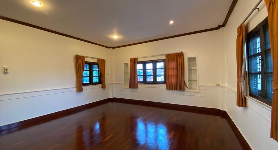 Продажа 6 спальни дом в Mueang Chiang Mai, Чианг Маи