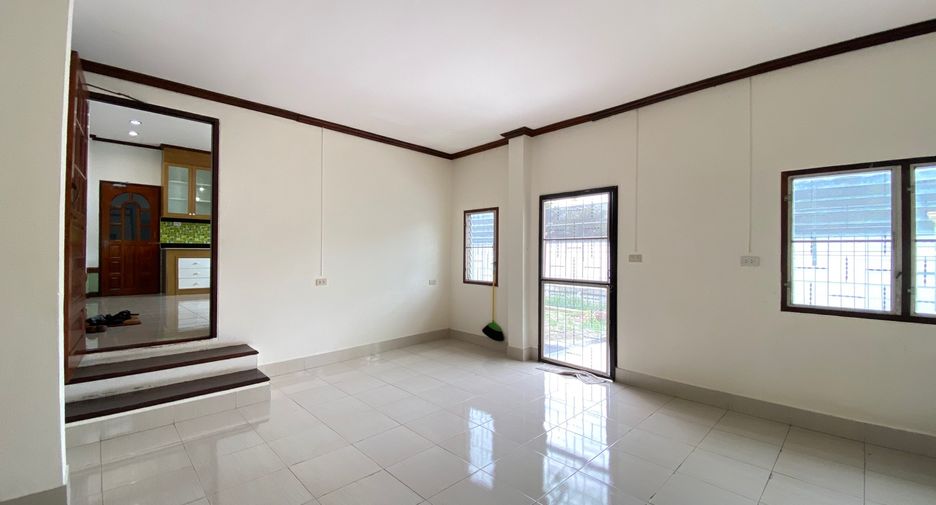 Продажа 6 спальни дом в Mueang Chiang Mai, Чианг Маи