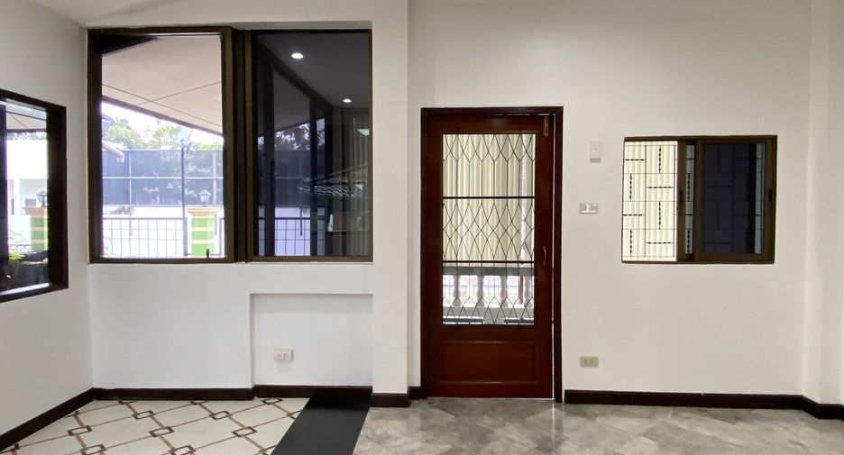 Продажа 6 спальни дом в Mueang Chiang Mai, Чианг Маи