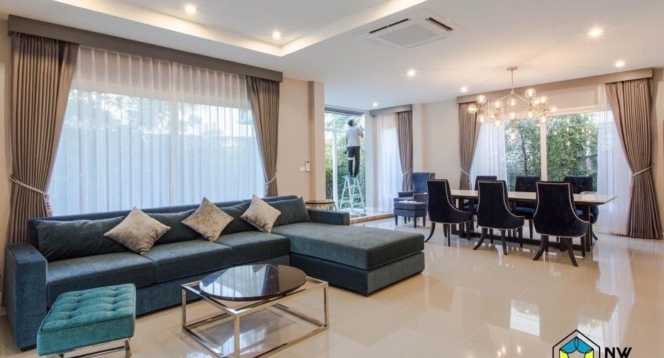 For sale 5 bedrooms house in Thawi Watthana, Bangkok