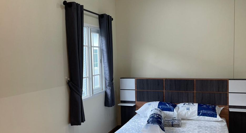For rent 2 bedrooms townhouse in Mueang Chiang Mai, Chiang Mai