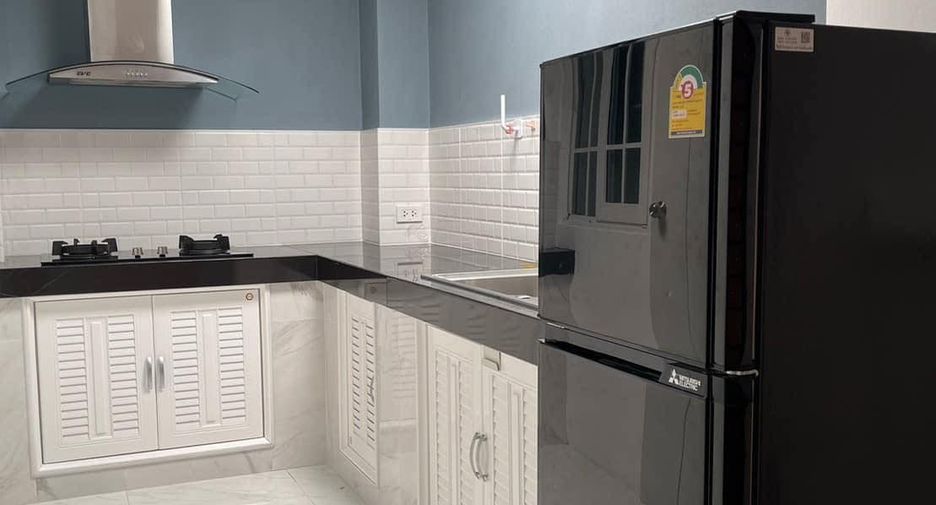For rent 2 bedrooms townhouse in Mueang Chiang Mai, Chiang Mai