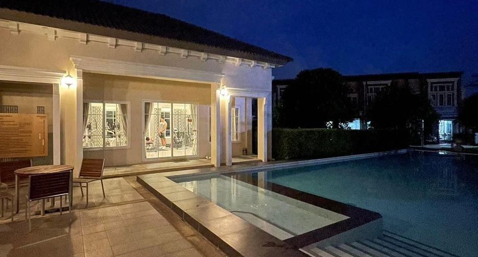 For rent 2 bedrooms townhouse in Mueang Chiang Mai, Chiang Mai