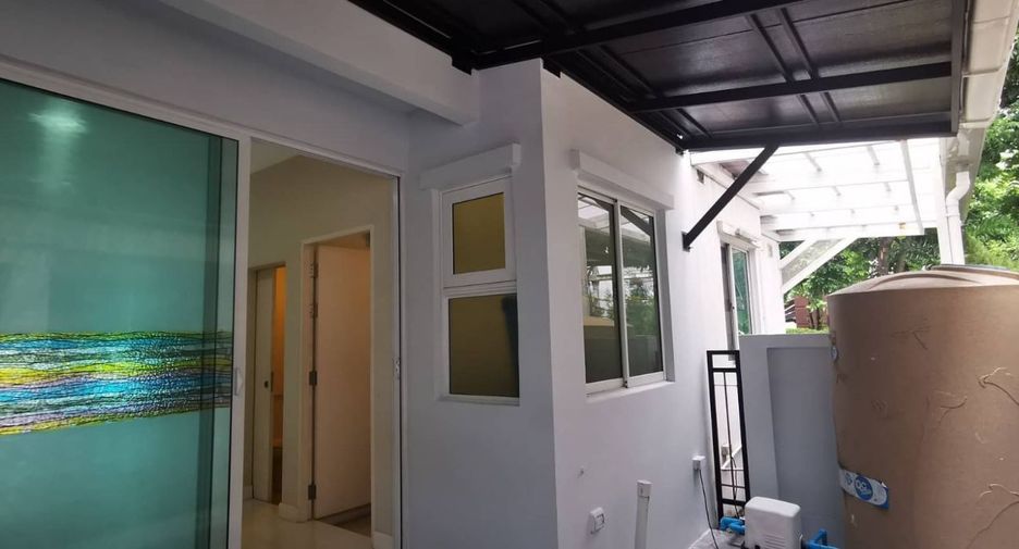 For sale 3 bedrooms townhouse in Bueng Kum, Bangkok