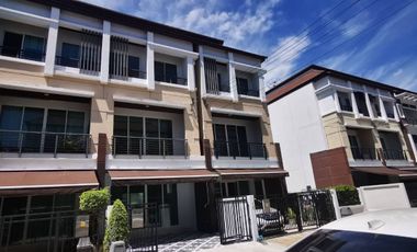 For sale 3 bedrooms townhouse in Bueng Kum, Bangkok