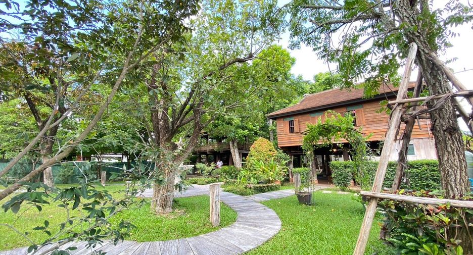 For sale 6 bed house in San Kamphaeng, Chiang Mai