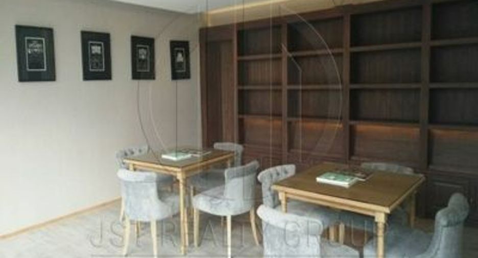 For sale 3 bedrooms condo in Watthana, Bangkok