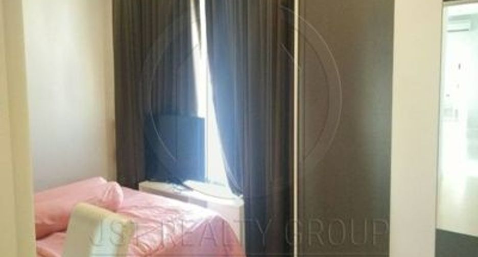 For sale 3 bedrooms condo in Watthana, Bangkok