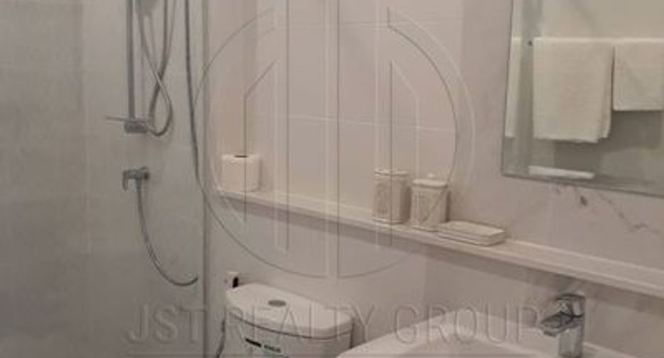 For sale 3 bedrooms condo in Watthana, Bangkok