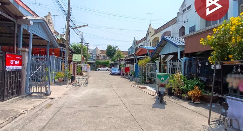 For sale 2 bed townhouse in Khan Na Yao, Bangkok