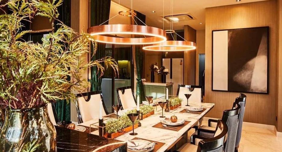 Haus zum Kauf mit 4 Zimmer in Phra Khanong, Bangkok
