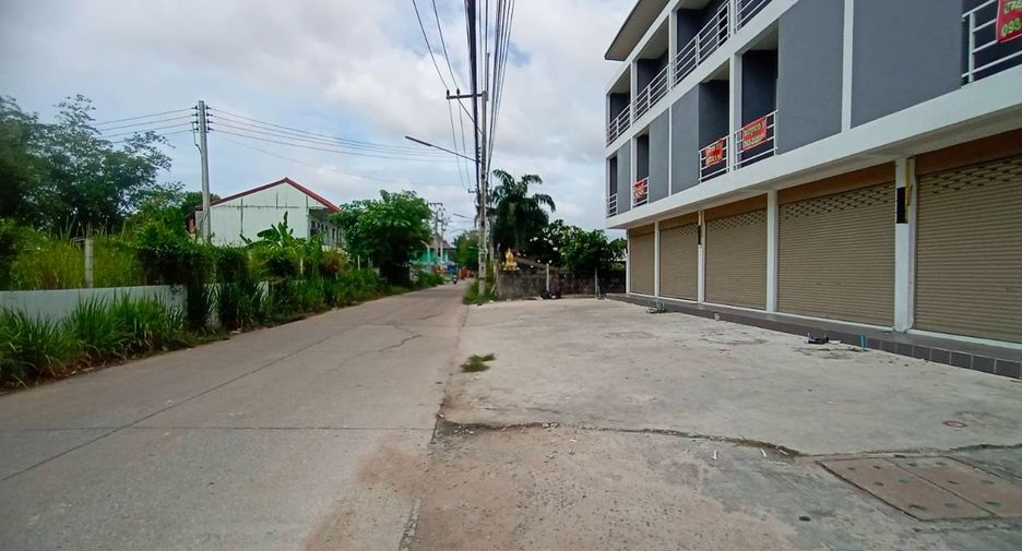 出售 2 卧室 联排别墅 在 Si Racha, Chon Buri