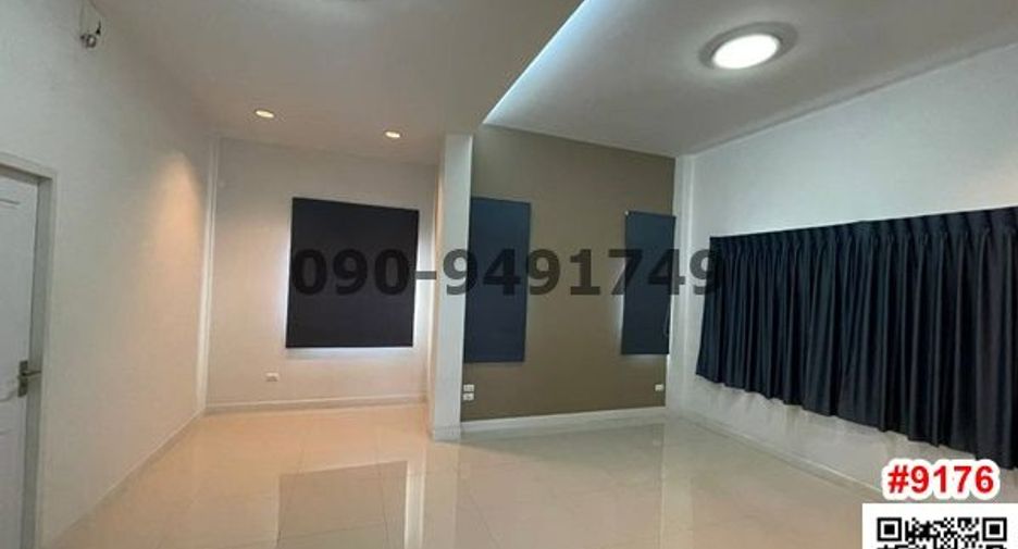 For rent 3 Beds retail Space in Sam Phran, Nakhon Pathom