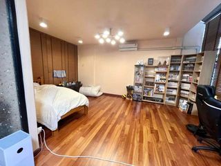 For sale 3 bedrooms house in Pathum Wan, Bangkok