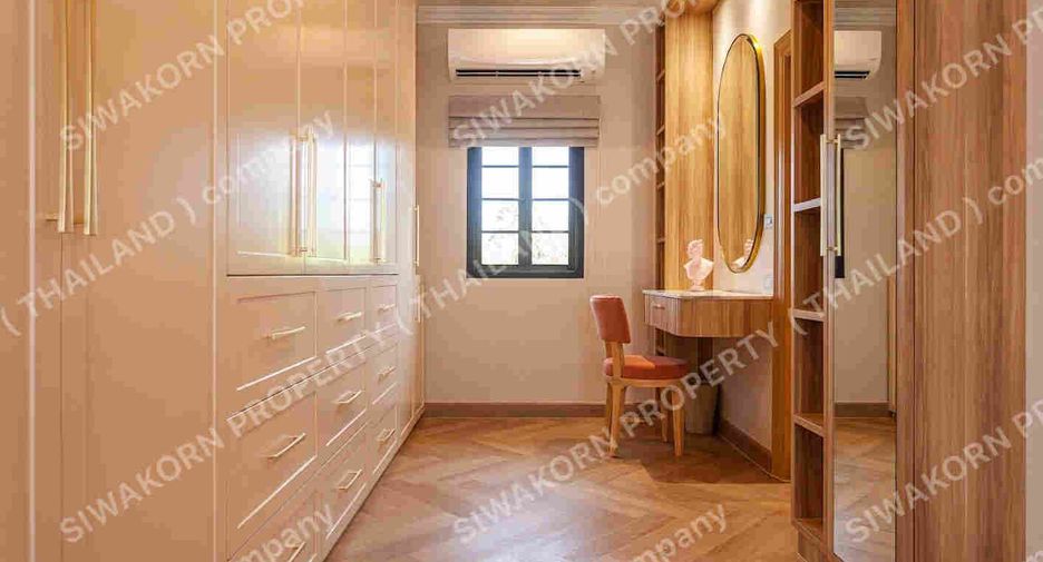 Villa en alquiler de 4 habitaciones en Bang Lamung, Chonburi