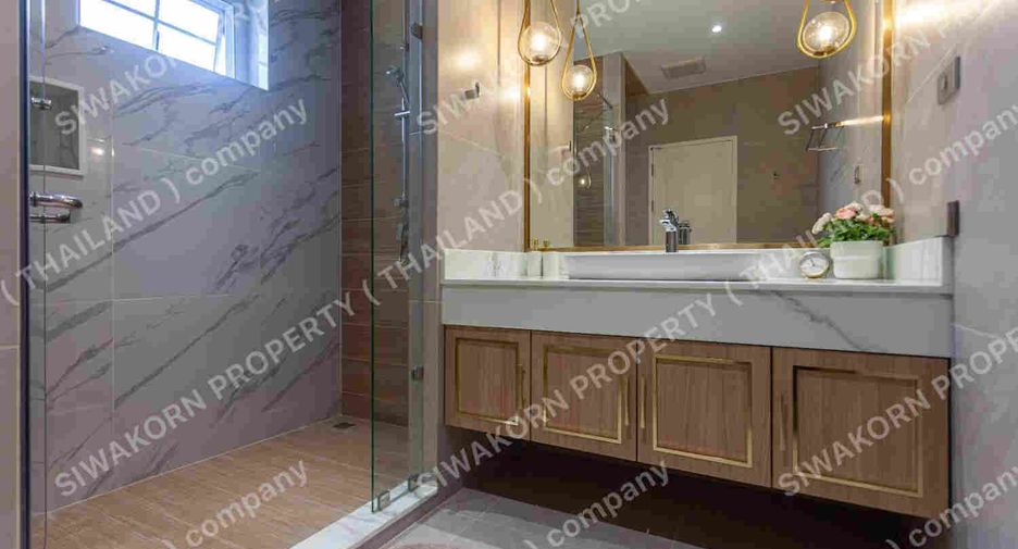 Villa en alquiler de 4 habitaciones en Bang Lamung, Chonburi