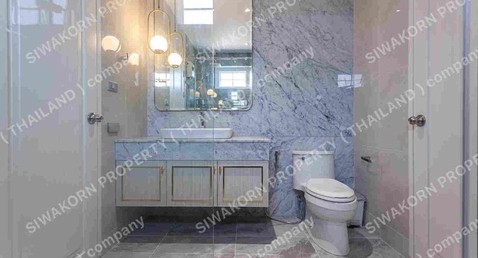 Villa en alquiler de 4 habitaciones en Bang Lamung, Chonburi
