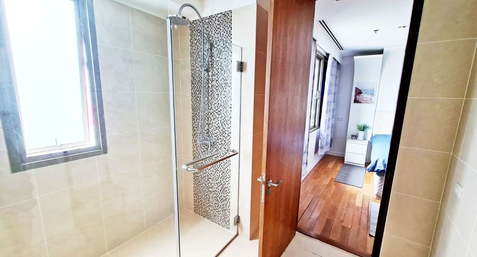 For sale 2 Beds condo in Khlong Toei, Bangkok