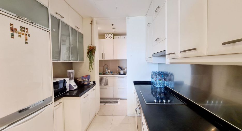 For sale 2 Beds condo in Khlong Toei, Bangkok