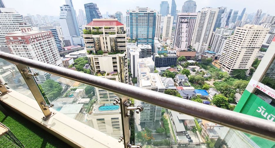 For sale 2 Beds condo in Khlong Toei, Bangkok