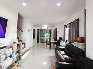 出售 3 卧室 联排别墅 在 Sai Noi, Nonthaburi