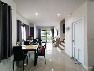 出售 3 卧室 联排别墅 在 Sai Noi, Nonthaburi